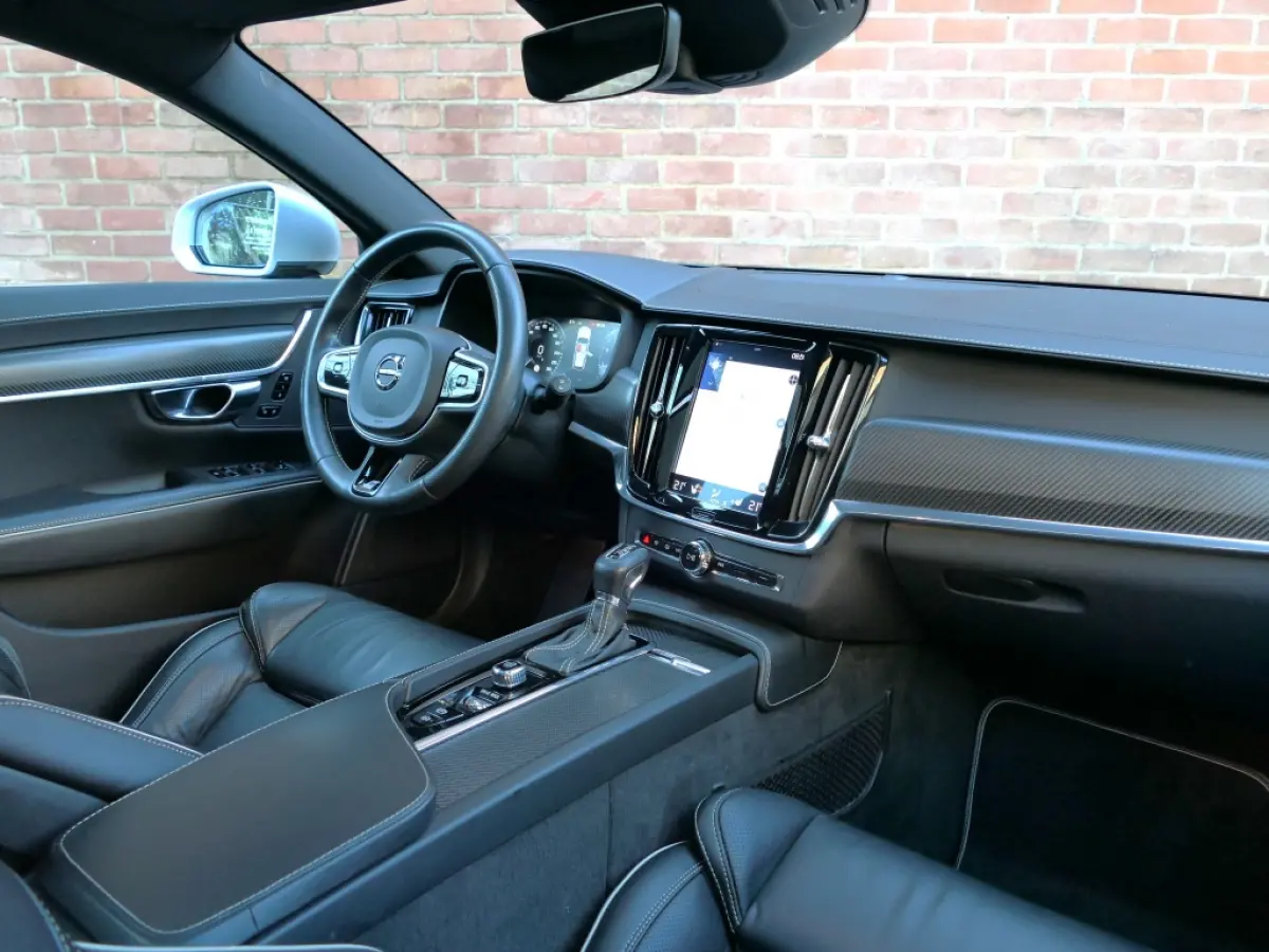2.0 T4 R-Design 12 MND garantie / Panoramadak / DAB+ / stuur ver