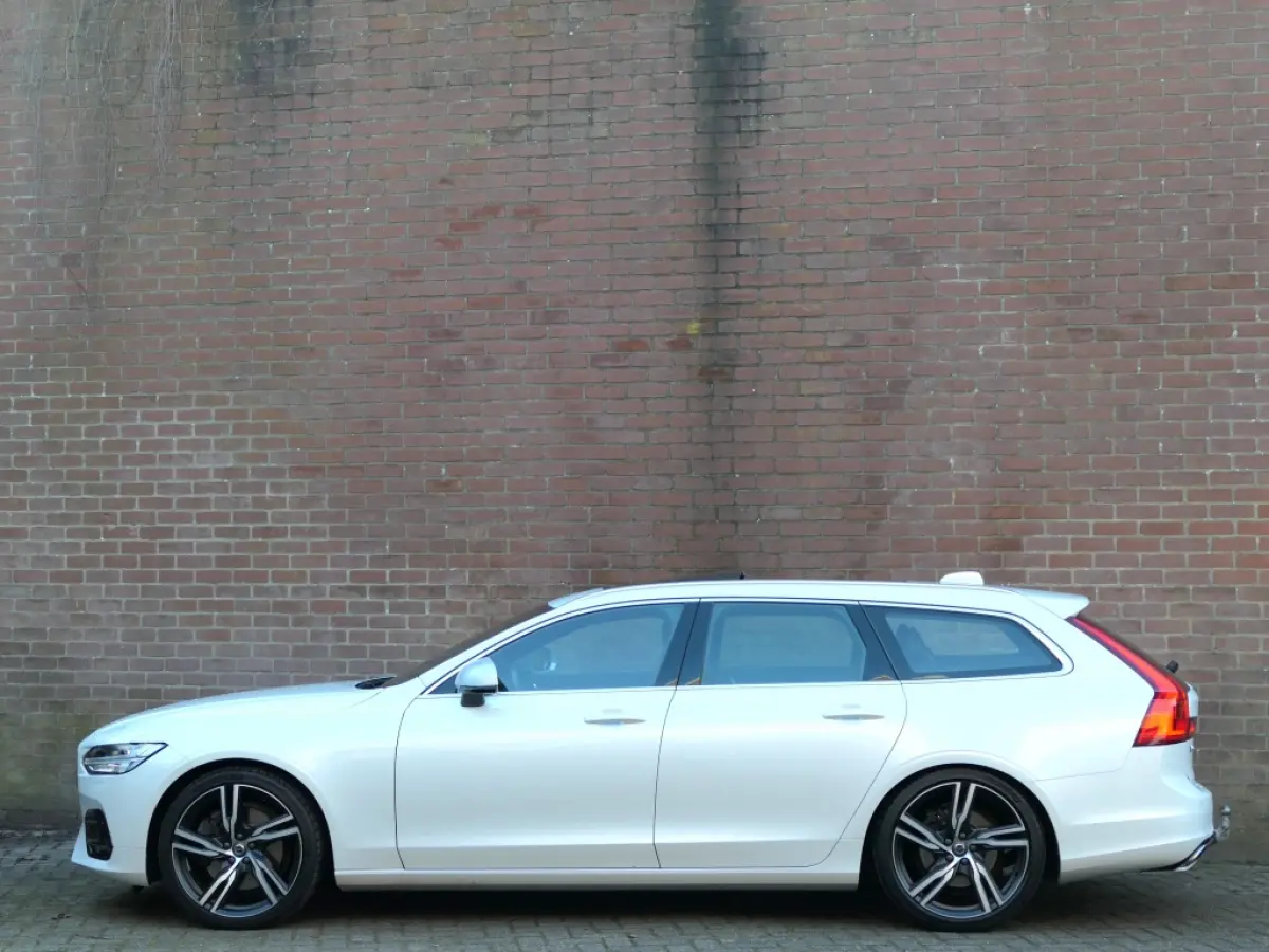 2.0 T4 R-Design 12 MND garantie / Panoramadak / DAB+ / stuur ver