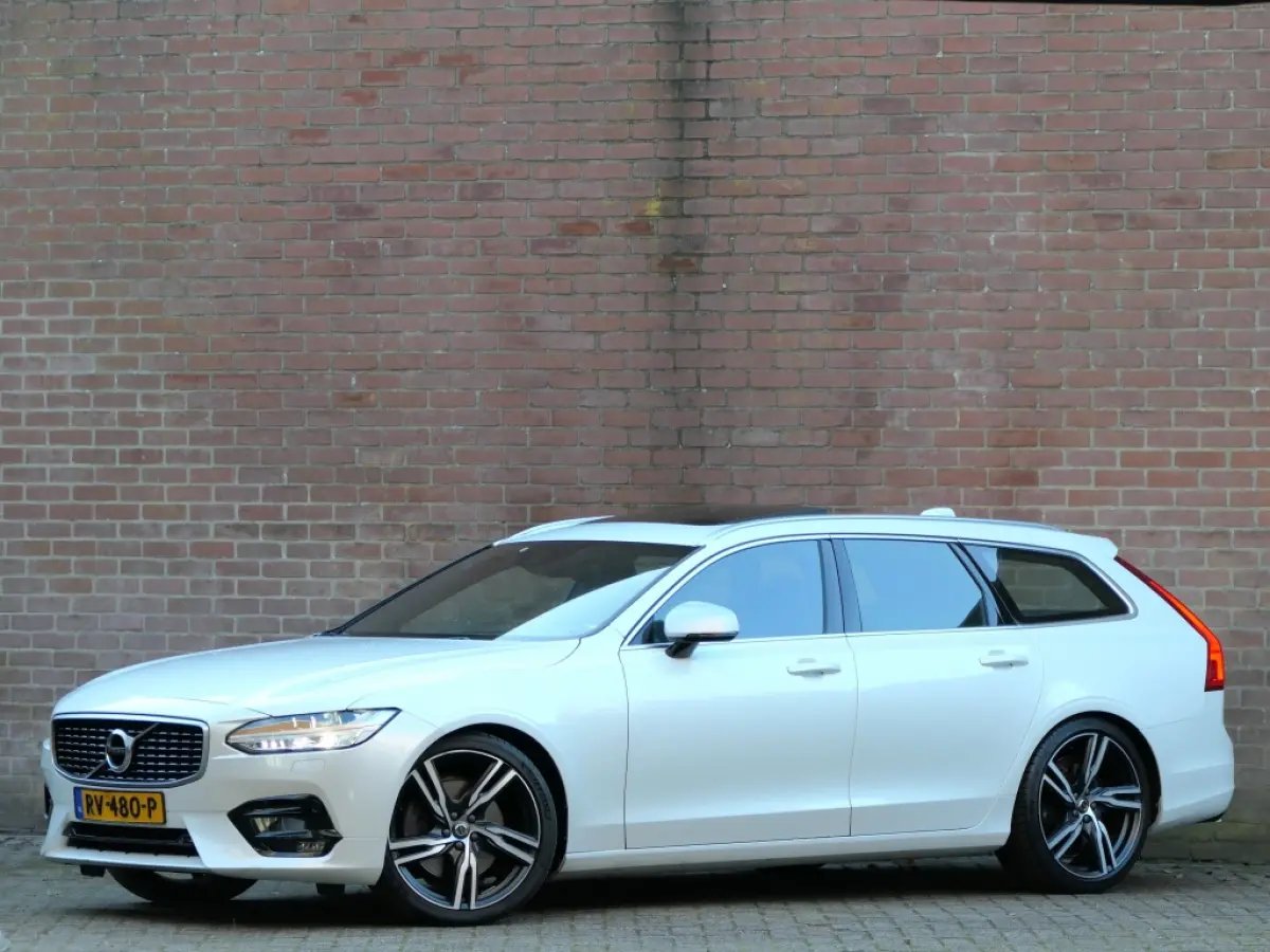 2.0 T4 R-Design 12 MND garantie / Panoramadak / DAB+ / stuur ver