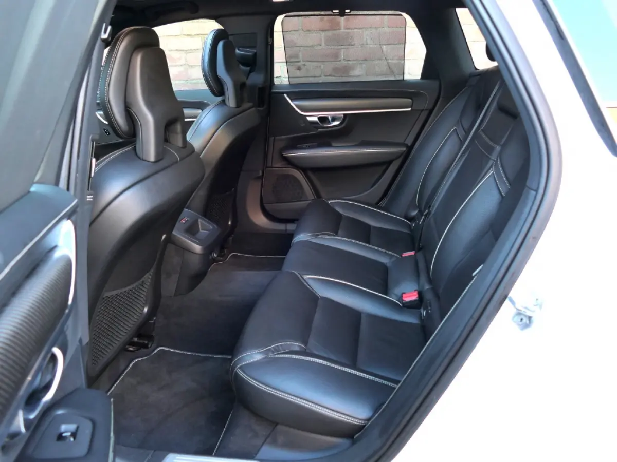 2.0 T4 R-Design 12 MND garantie / Panoramadak / DAB+ / stuur ver