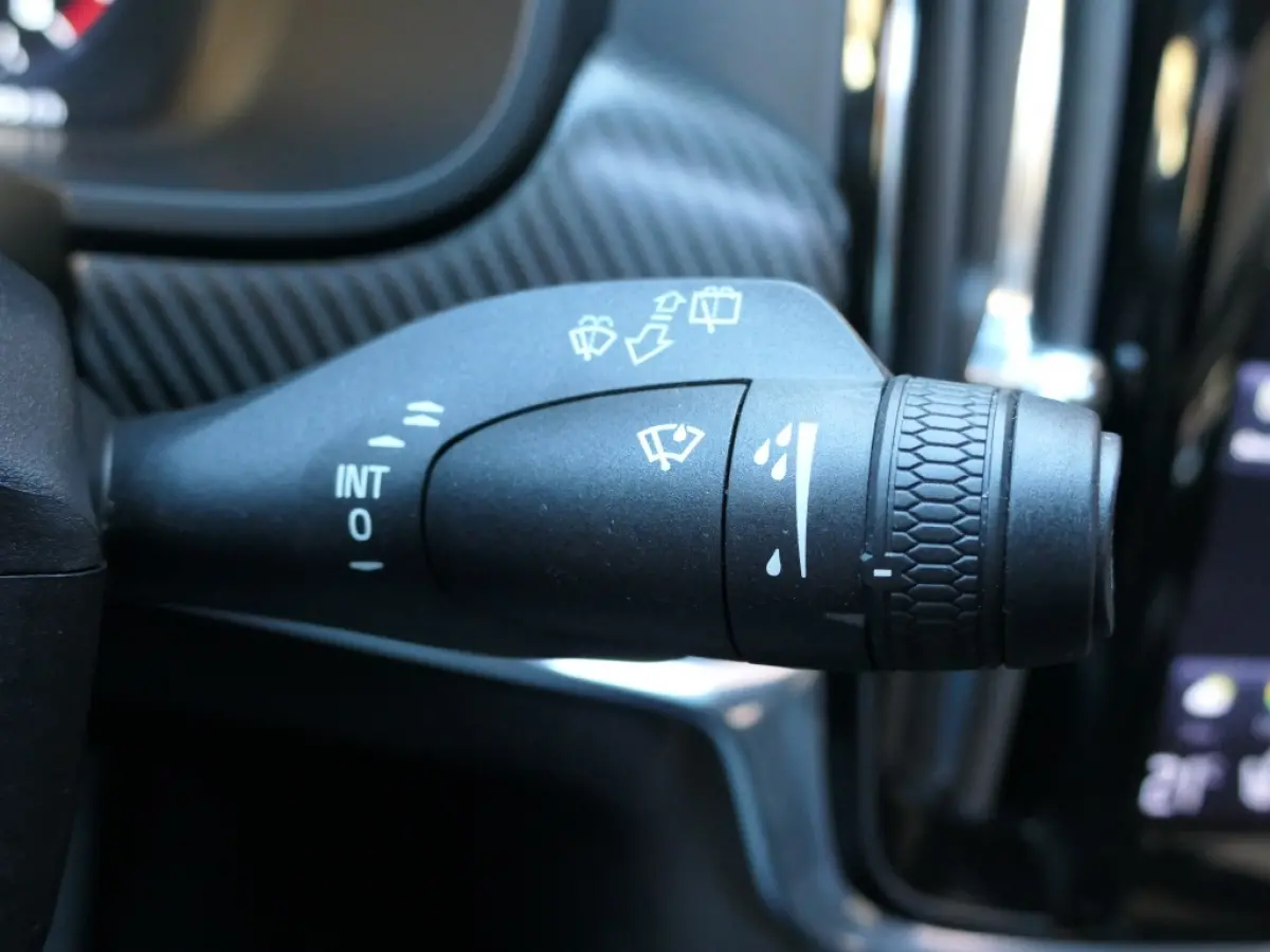 2.0 T4 R-Design 12 MND garantie / Panoramadak / DAB+ / stuur ver