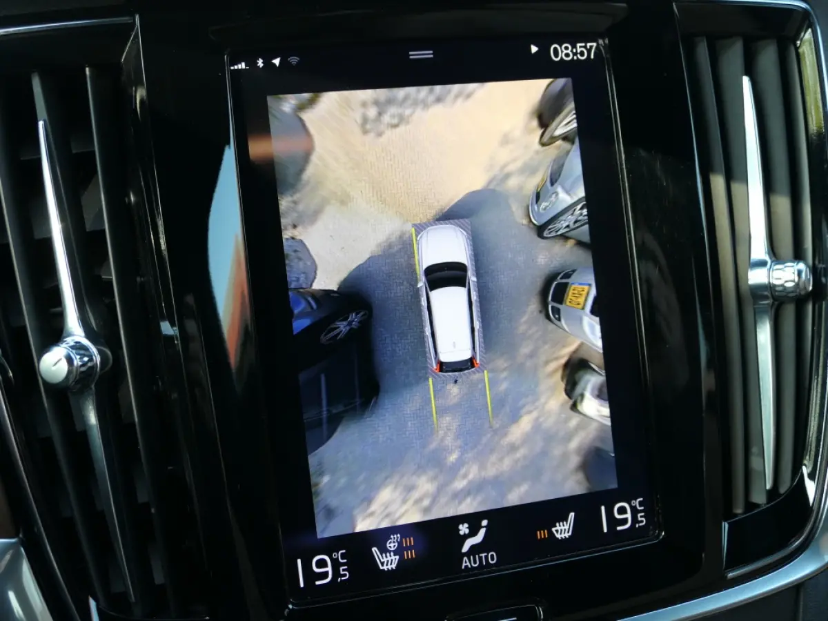 2.0 T5 Inscription / 360° camera / Trekhaak / Stuurverwarming