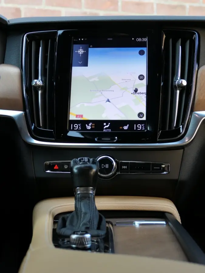 2.0 T5 Inscription / 360° camera / Trekhaak / Stuurverwarming