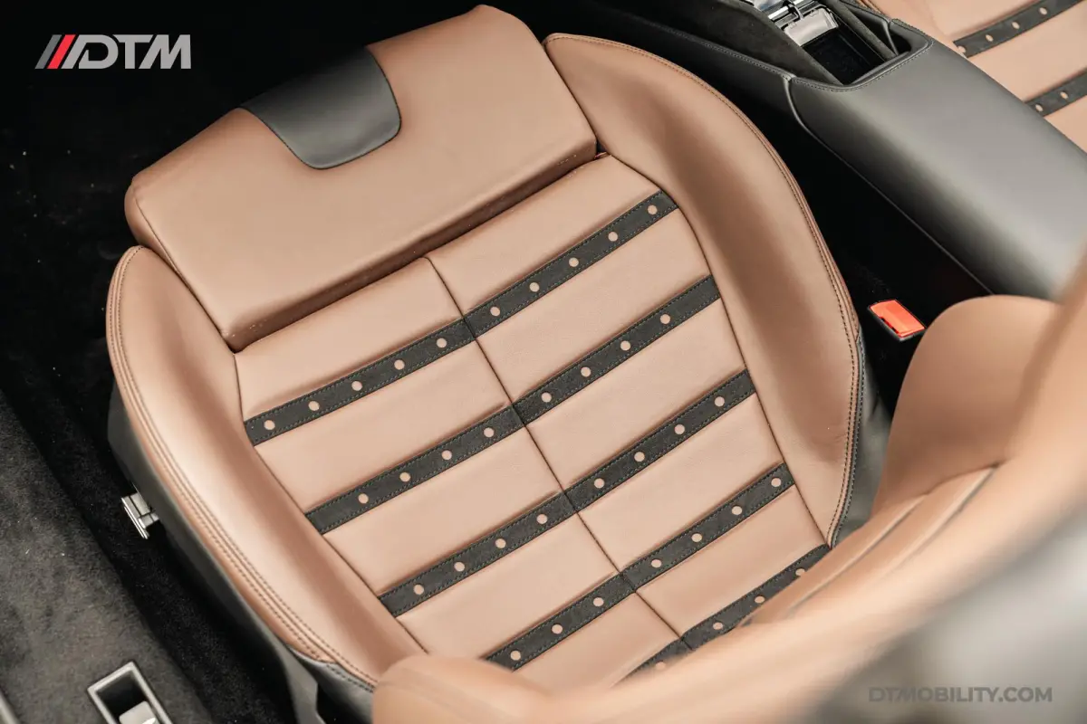 4.0 V8 | Blu Pozzi | Daytona Seats Cioccolato |