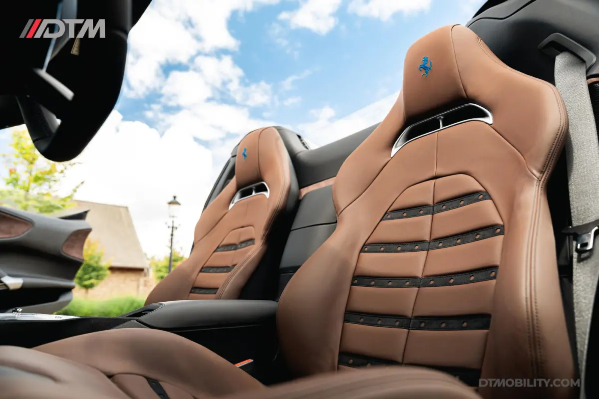4.0 V8 | Blu Pozzi | Daytona Seats Cioccolato |