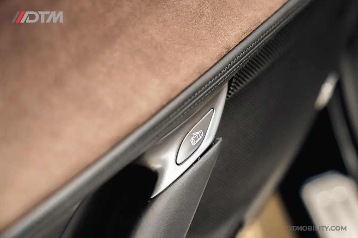 4.0 V8 | Blu Pozzi | Daytona Seats Cioccolato |