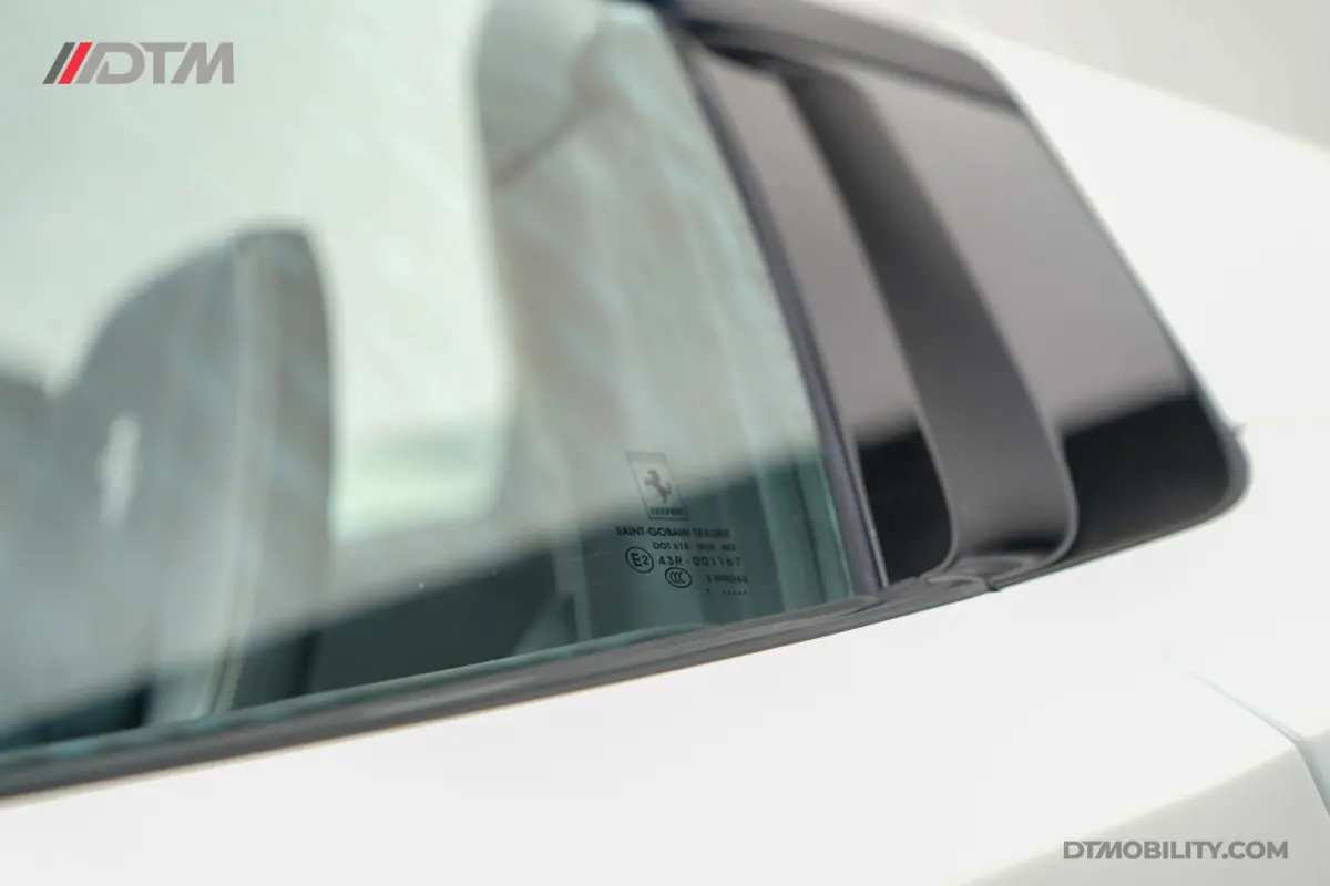 3.9 HELE | Daytona Racing Seats | Passenger Display | Nose Lift |