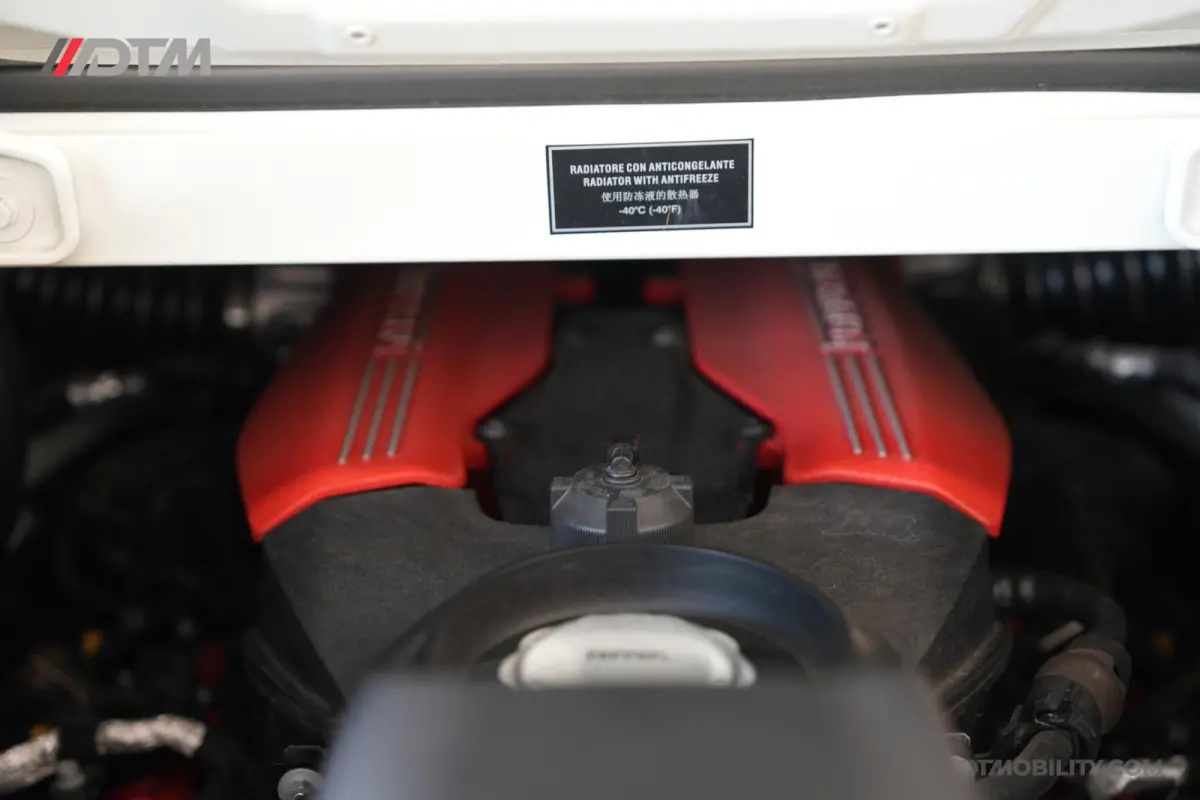 3.9 HELE | Daytona Racing Seats | Passenger Display | Nose Lift |