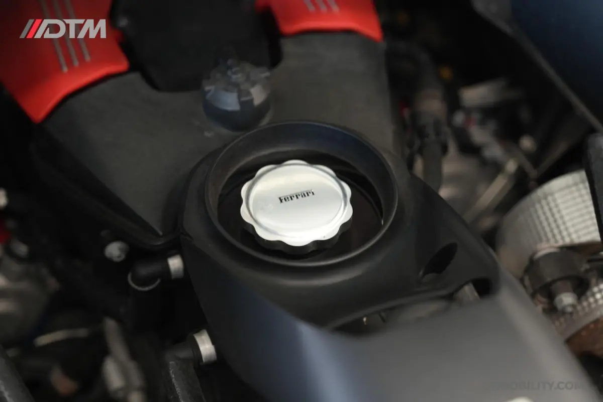 3.9 HELE | Daytona Racing Seats | Passenger Display | Nose Lift |