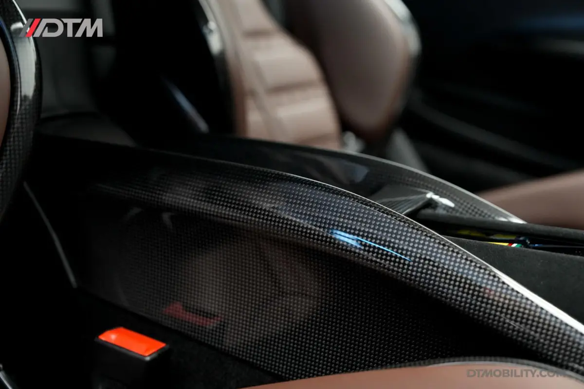 4.0 V8 | Assetto Fiorano | Daytona Racing seats |