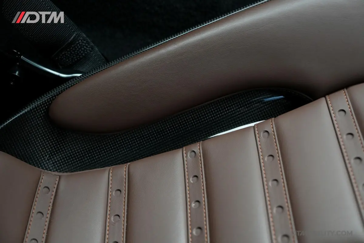 4.0 V8 | Assetto Fiorano | Daytona Racing seats |