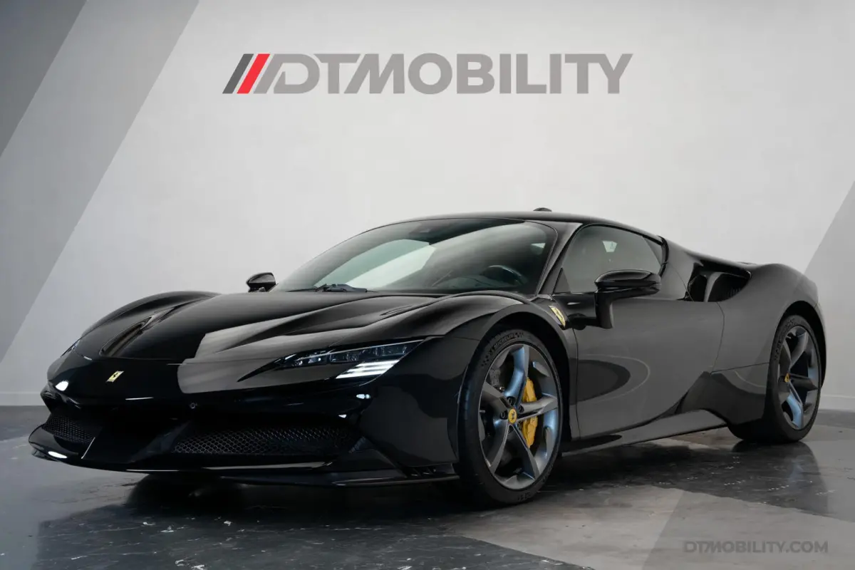 4.0 V8 | Assetto Fiorano | Daytona Racing seats |