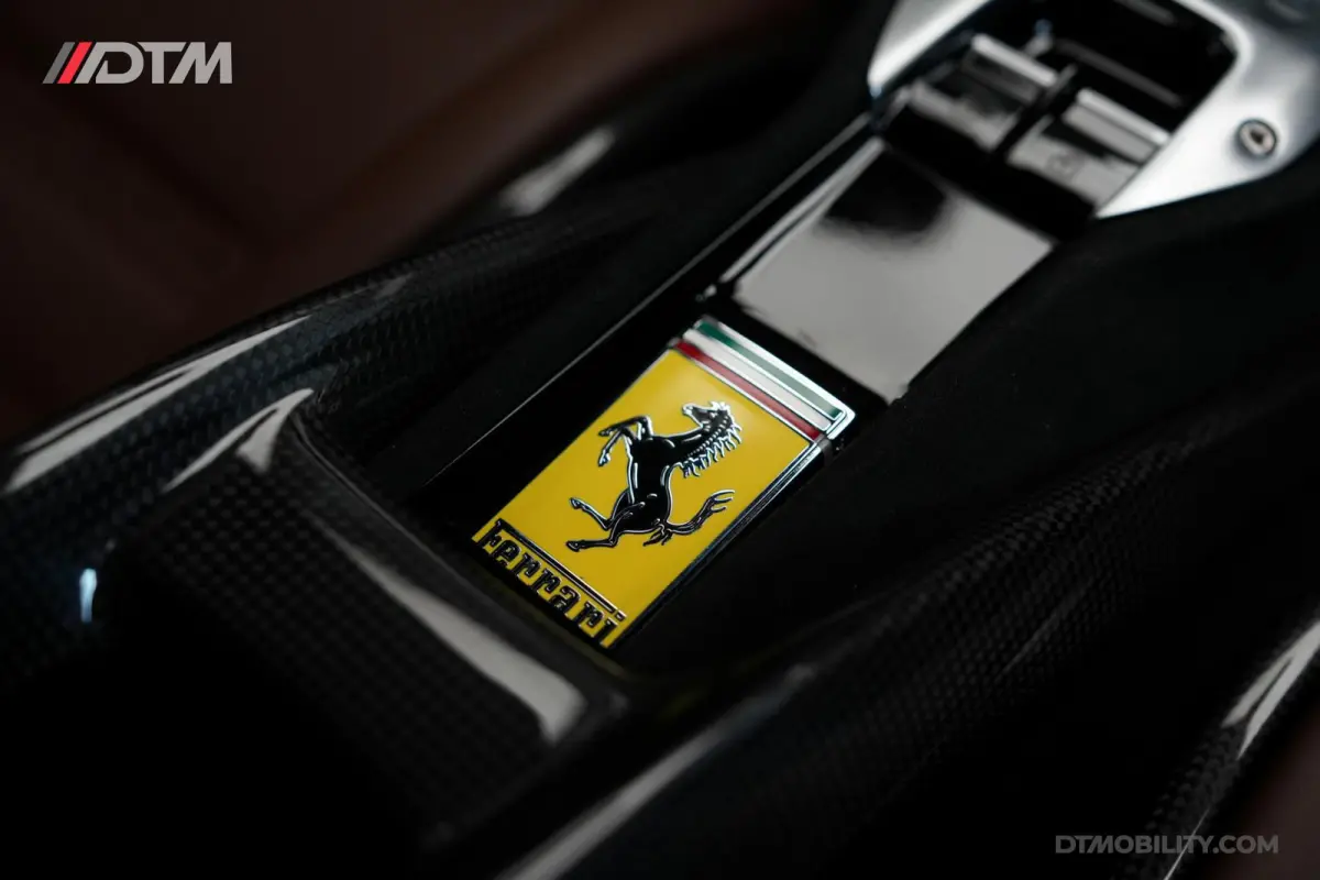 4.0 V8 | Assetto Fiorano | Daytona Racing seats |