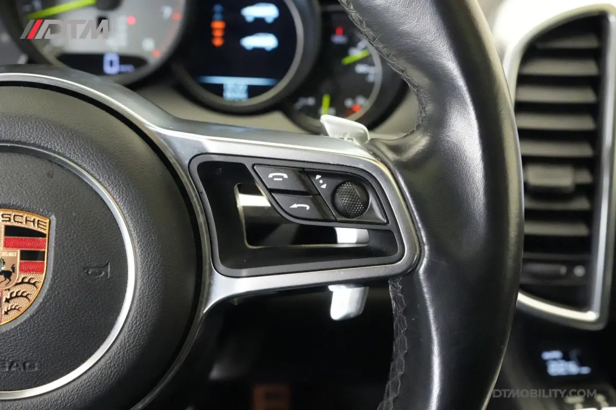 3.0S E-Hybrid Platinum Edition | Pano | 360 |