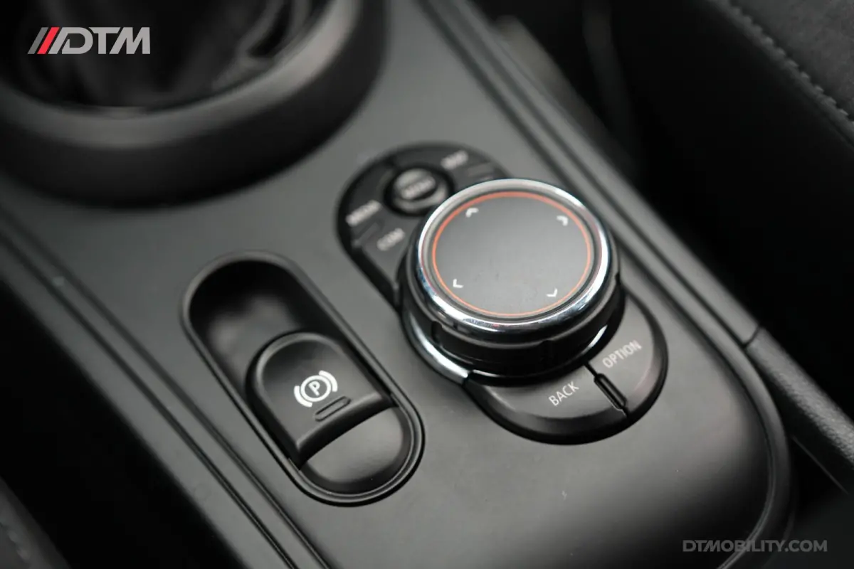 Mini 1.5 Cooper ALL4 | Harman/Kardon | Sportstoelen
