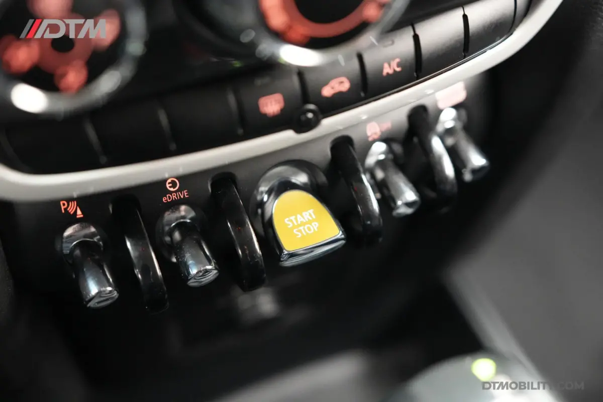 Mini 1.5 Cooper ALL4 | Harman/Kardon | Sportstoelen