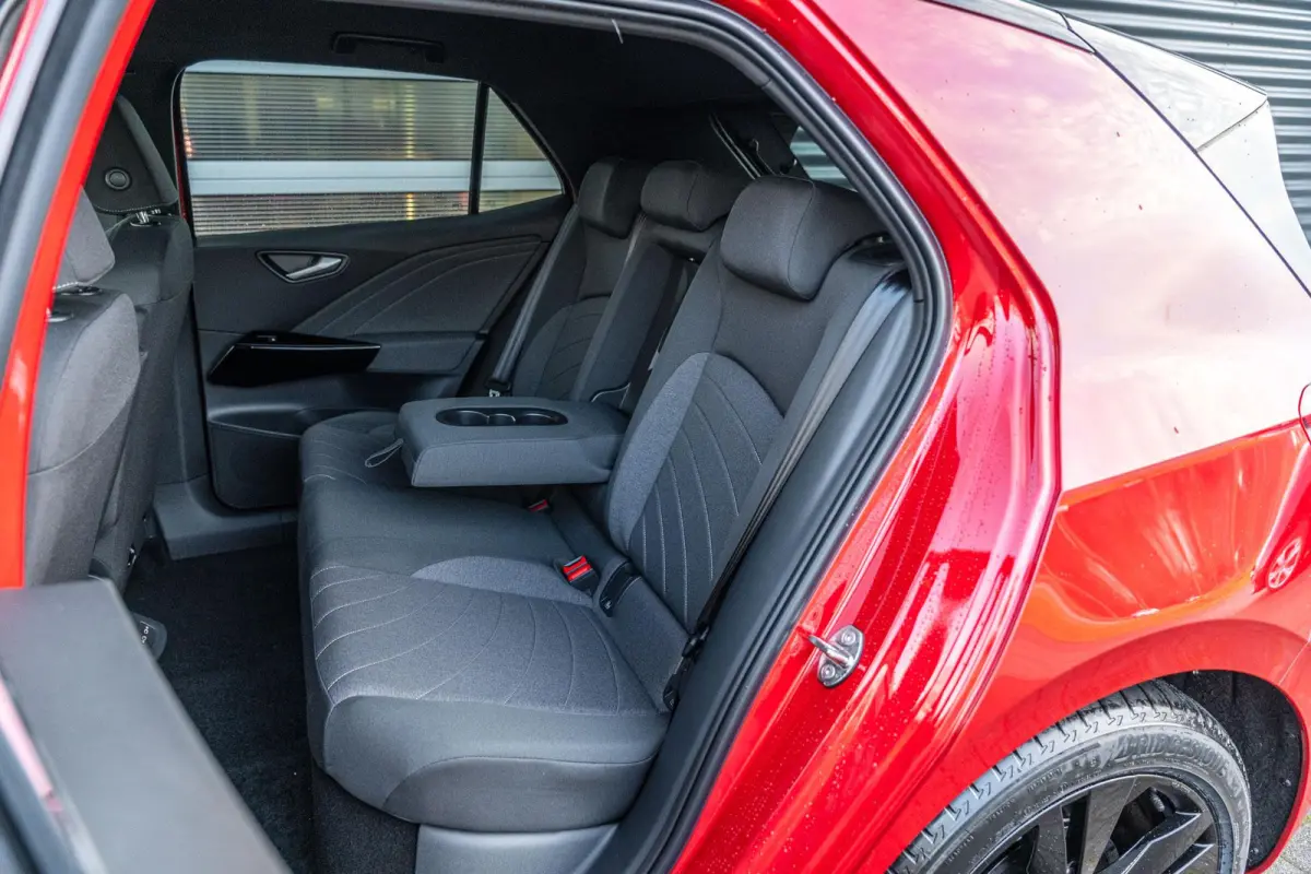 170pk Limited Edition 52 kWh | Steunhaak | Comfort Pakket
