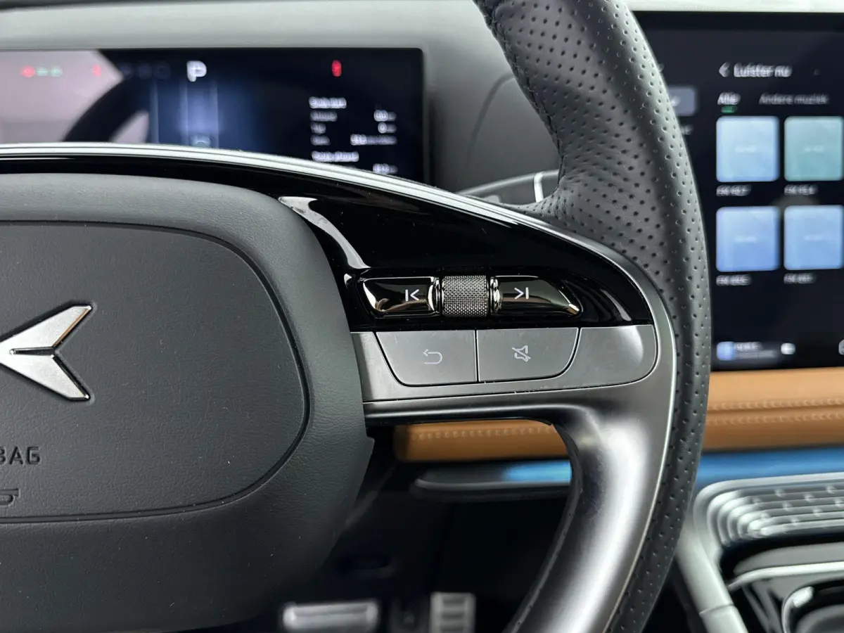 AWD Performance 98 kWh Premium Pakket | Trekhaak | SoH 98,2%