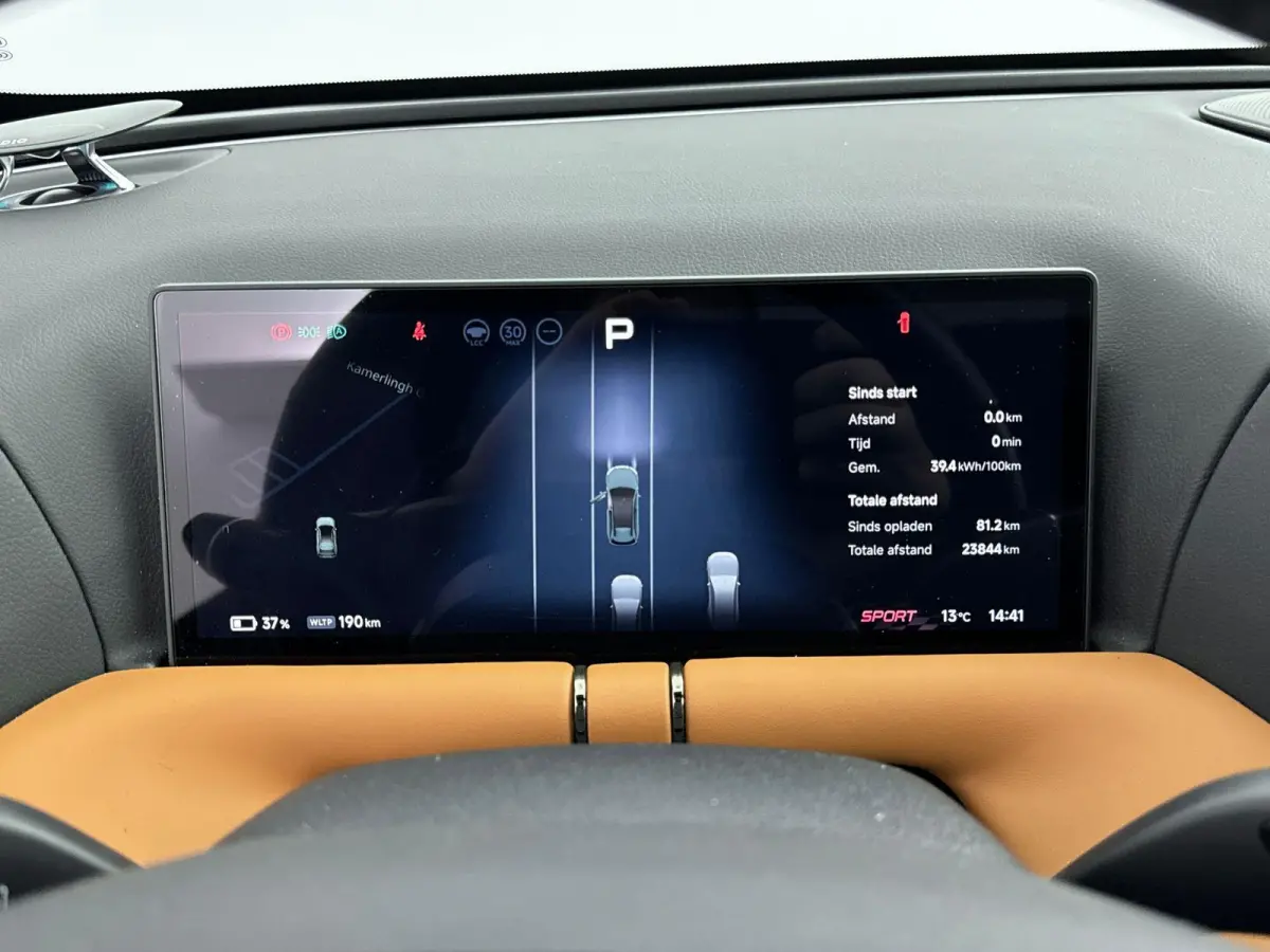AWD Performance 98 kWh Premium Pakket | Trekhaak | SoH 98,2%