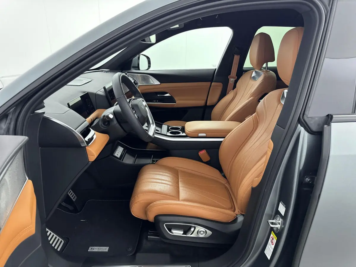 AWD Performance 98 kWh Premium Pakket | Trekhaak | SoH 98,2%