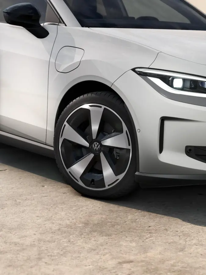 211pk Style First Edition 52 kWh | 19" Velgen | Panoramadak