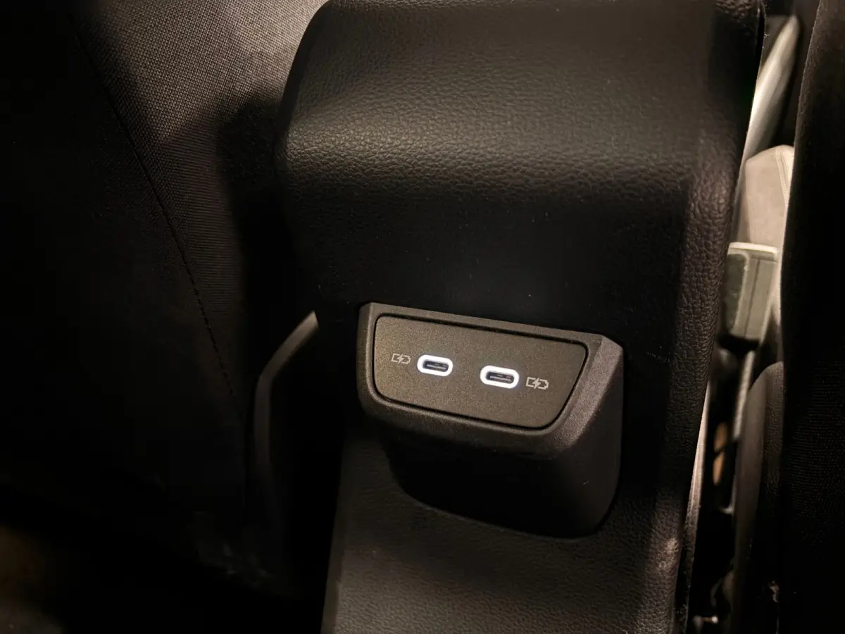1.0 TSI Life Business | CAMERA | NAVI | CAR PLAY |