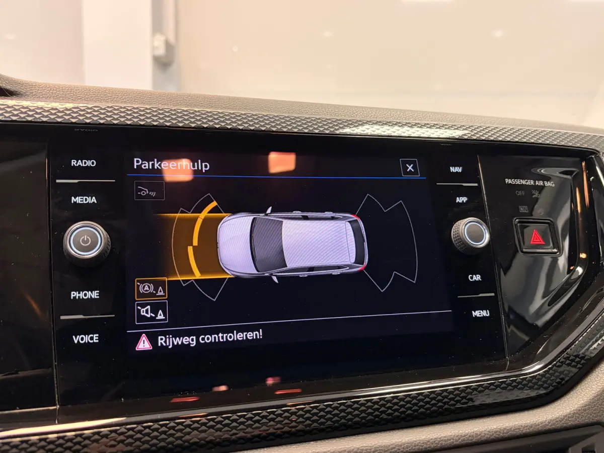 1.0 TSI Life Business | CAMERA | NAVI | CAR PLAY |