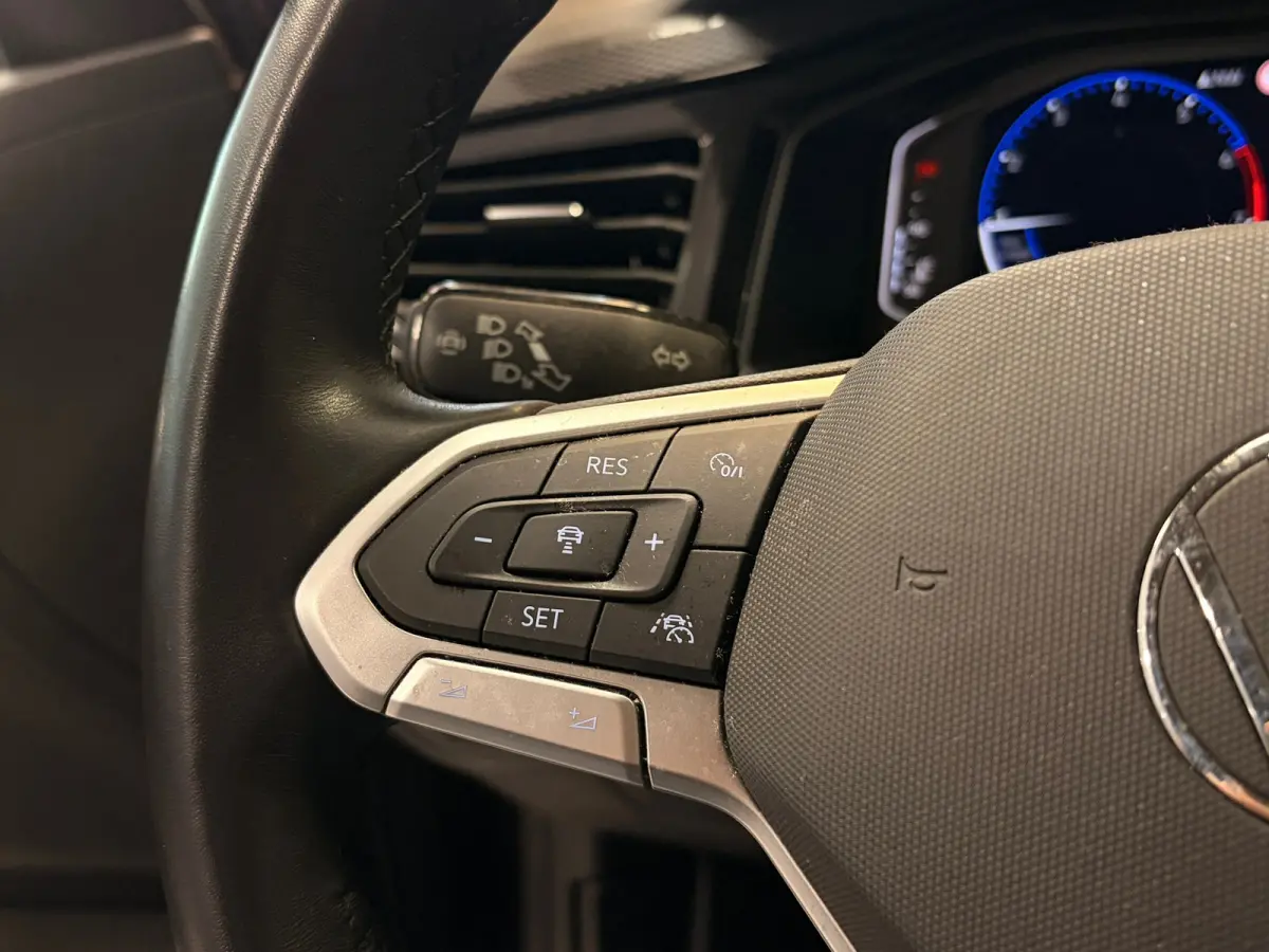 1.0 TSI Life Business | CAMERA | NAVI | CAR PLAY |