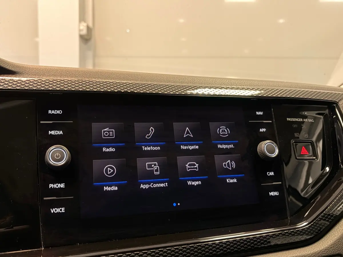 1.0 TSI Life Business | CAMERA | NAVI | CAR PLAY |