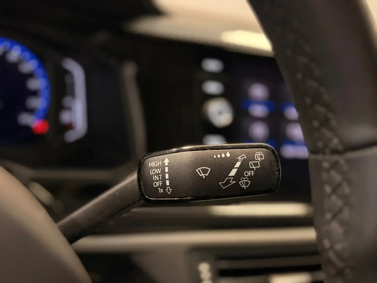 1.0 TSI Life Business | CAMERA | NAVI | CAR PLAY |