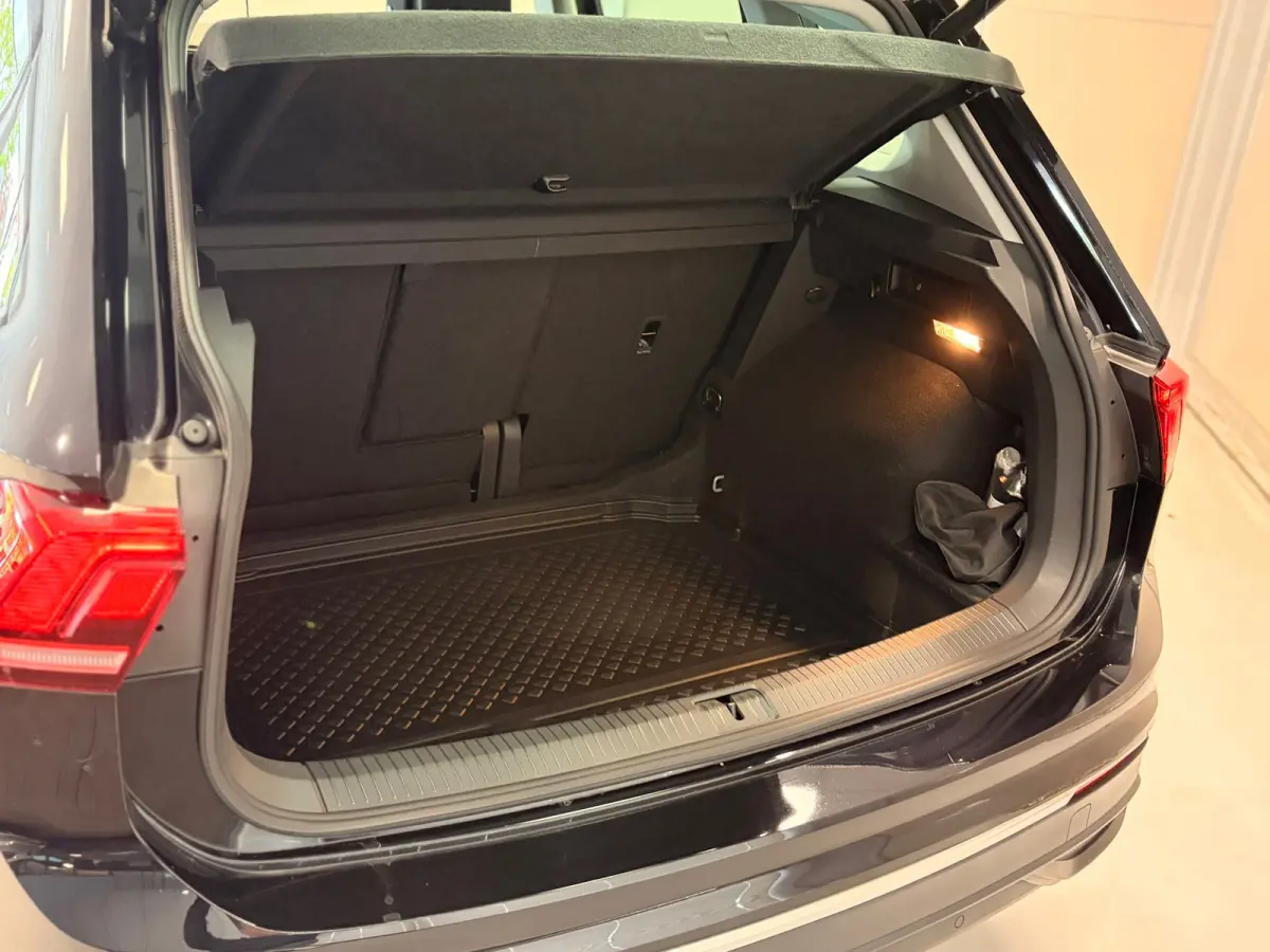1.5 TSI Life Business | LED | ELEKTR. ACHTERKLEP | NAVI | CAR PLAY |