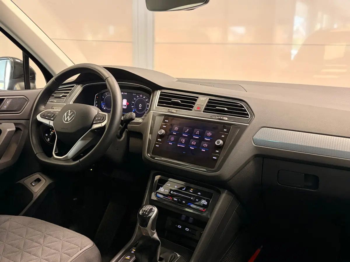 1.5 TSI Life Business | LED | ELEKTR. ACHTERKLEP | NAVI | CAR PLAY |