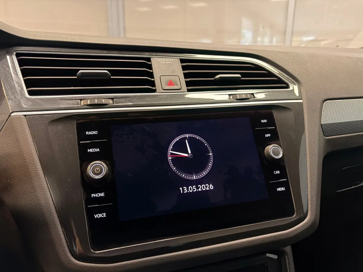 1.5 TSI Life Business | LED | ELEKTR. ACHTERKLEP | NAVI | CAR PLAY |