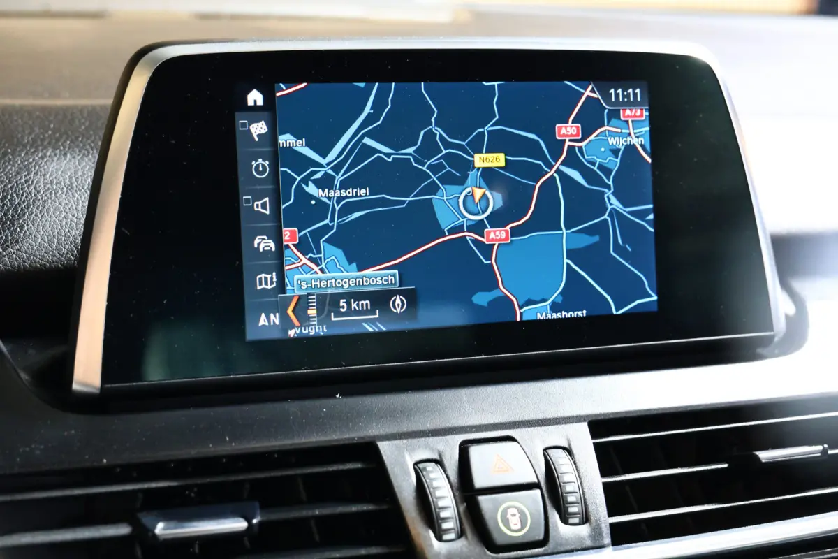 225xe M SPORT iPerform PLUGIN AUTOM PANO NAVI "20