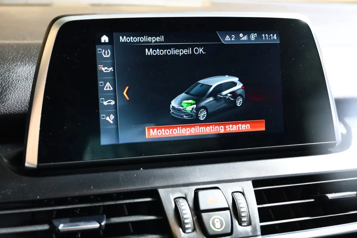 225xe M SPORT iPerform PLUGIN AUTOM PANO NAVI "20