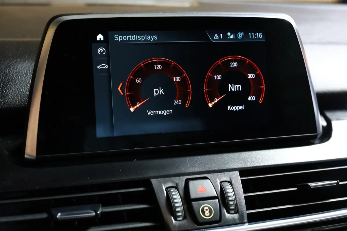 225xe M SPORT iPerform PLUGIN AUTOM PANO NAVI "20