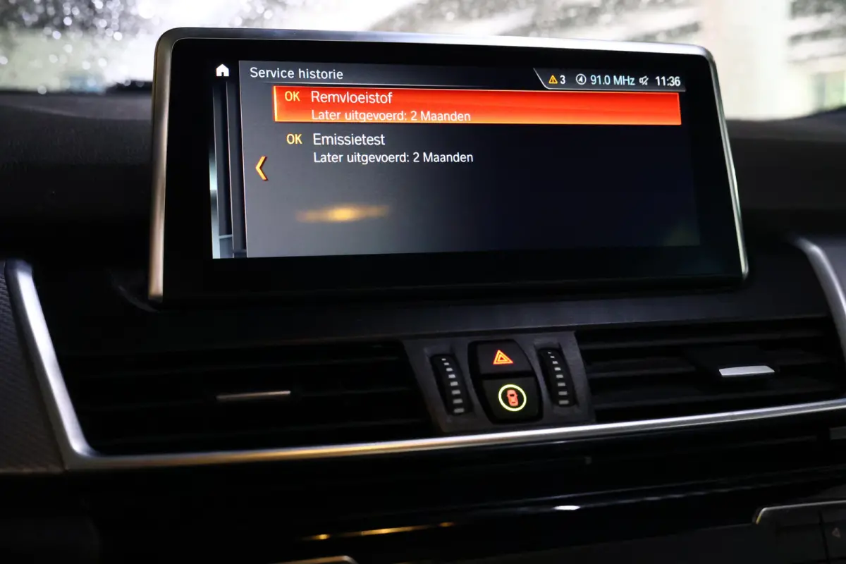 225xe M SPORT iPerform PLUGIN AUTOM PANO NAVI "20