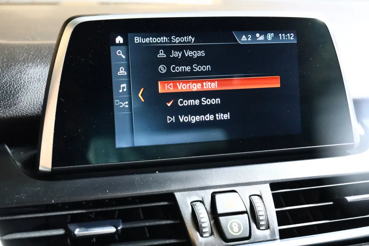 225xe M SPORT iPerform PLUGIN AUTOM PANO NAVI "20