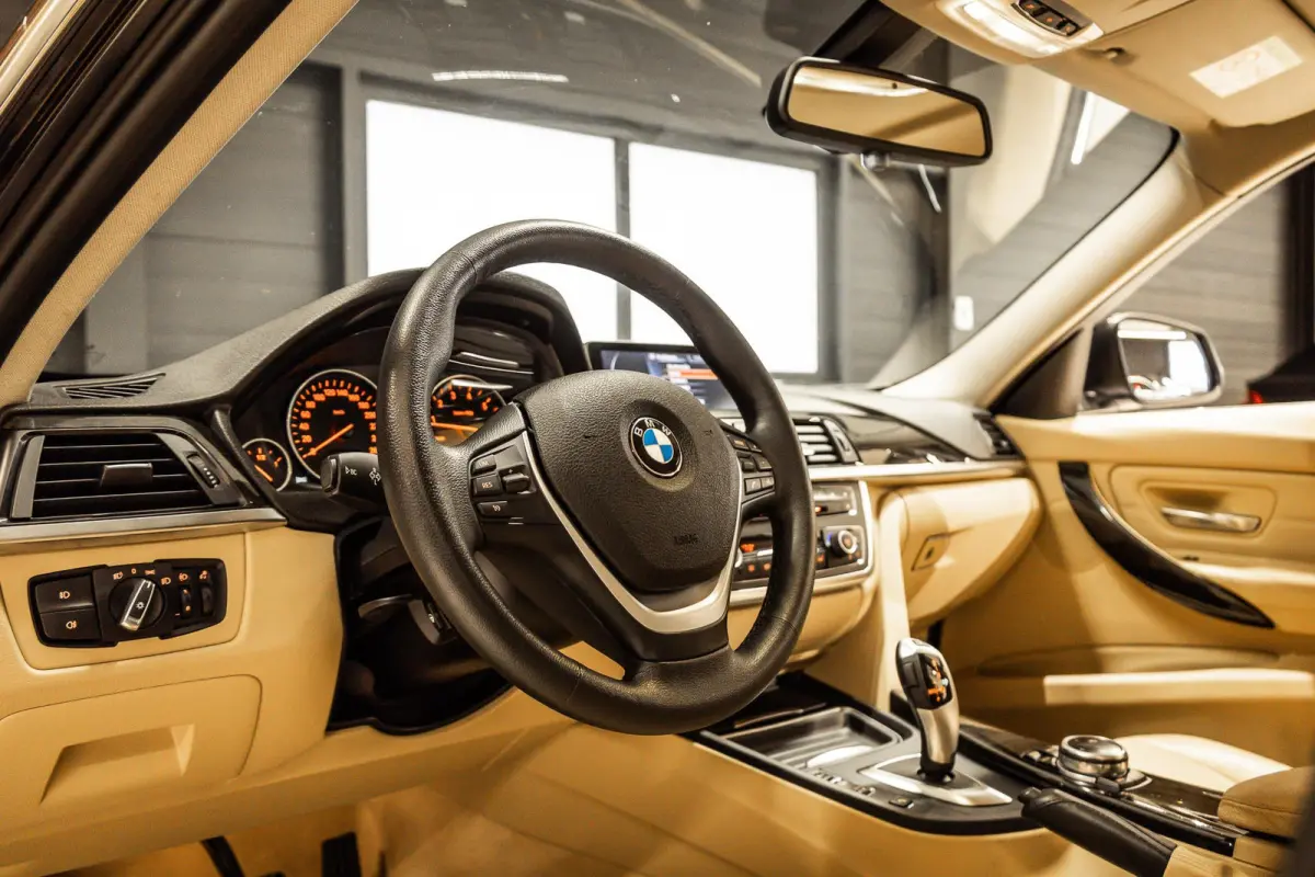 328i xDrive High Executive Leder | Dealer Onderhouden