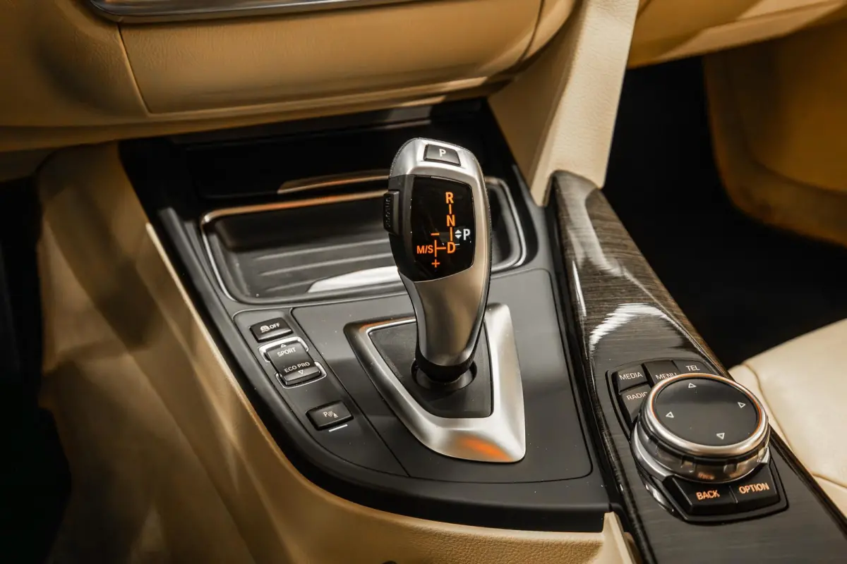 328i xDrive High Executive Leder | Dealer Onderhouden