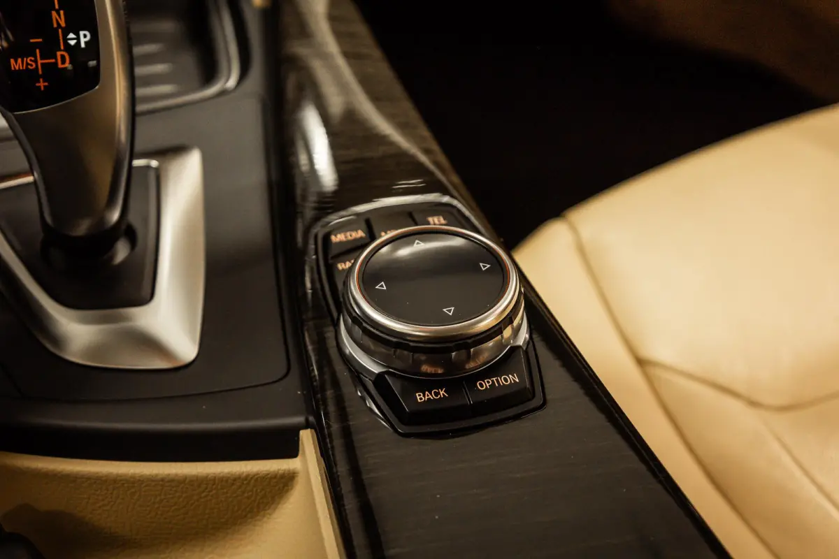 328i xDrive High Executive Leder | Dealer Onderhouden