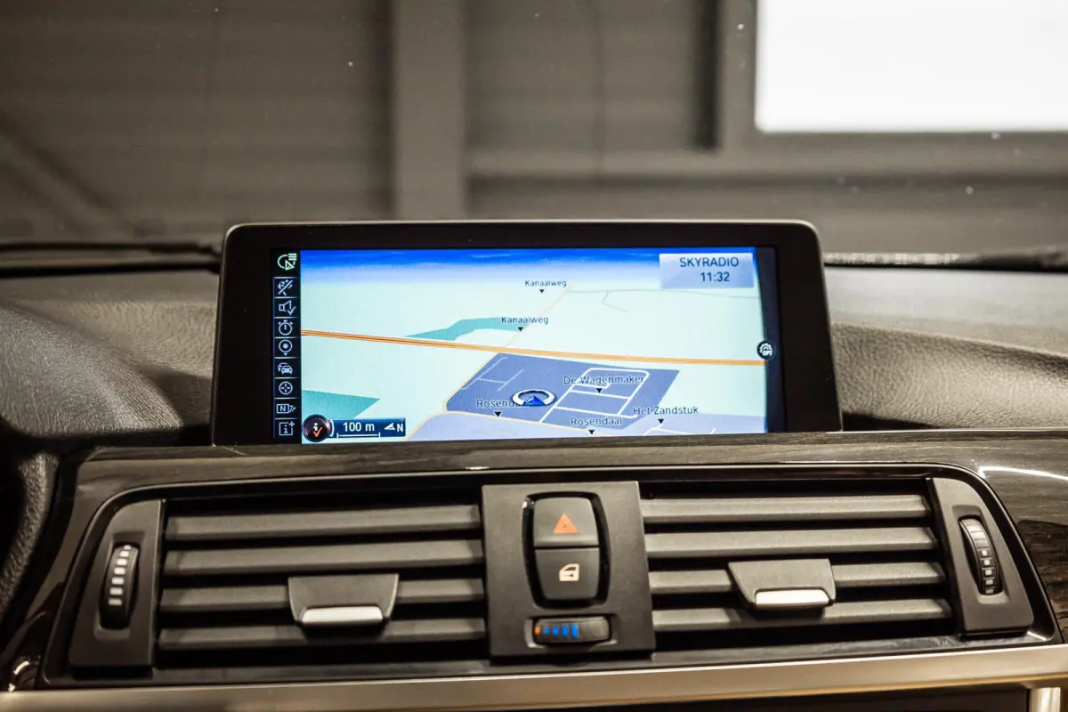 328i xDrive High Executive Leder | Dealer Onderhouden