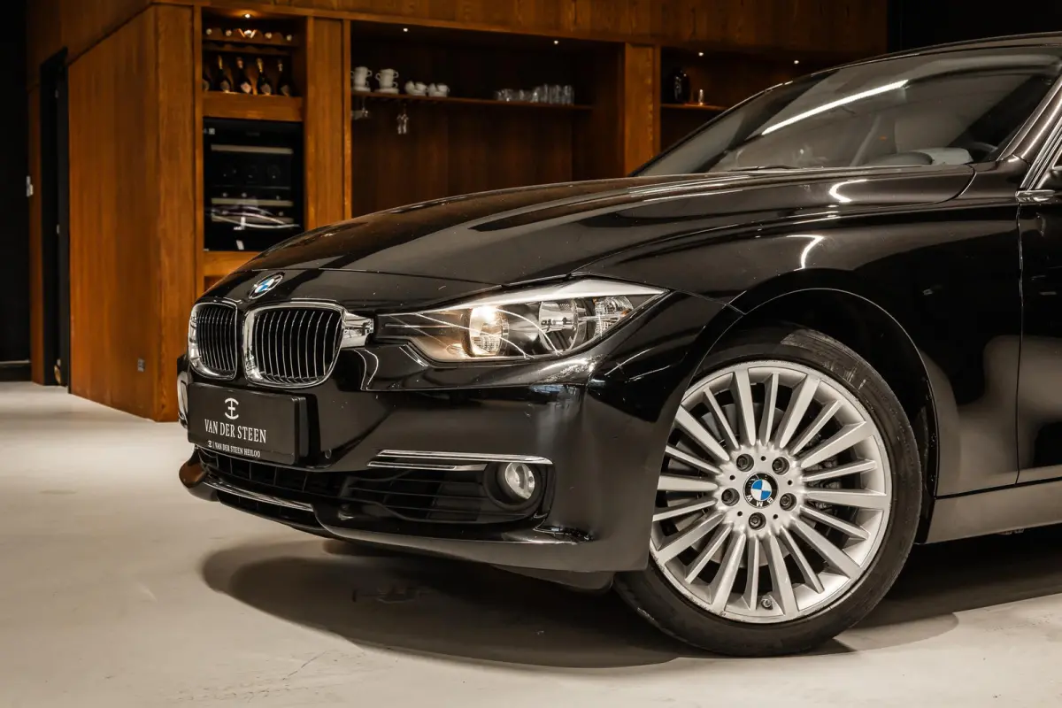 328i xDrive High Executive Leder | Dealer Onderhouden