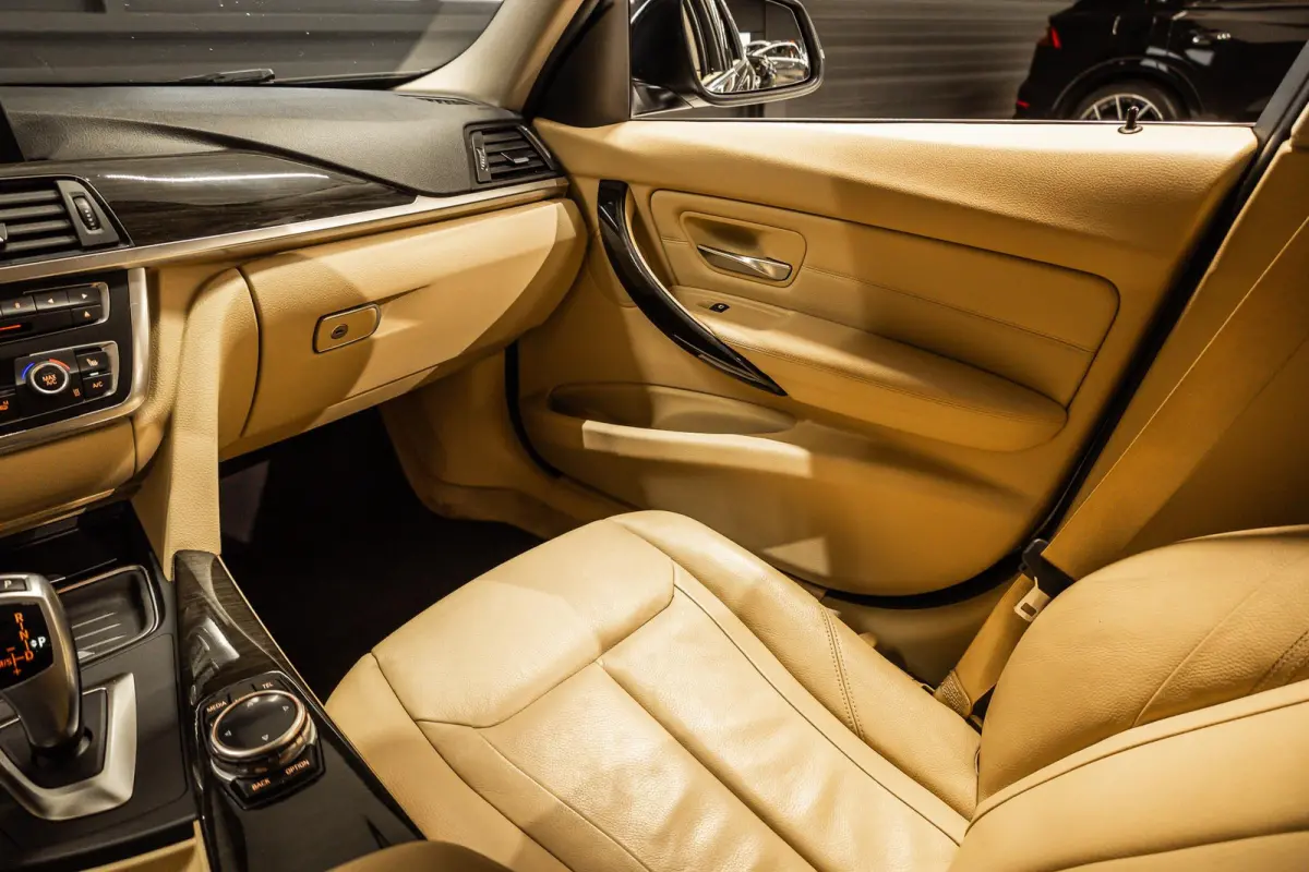 328i xDrive High Executive Leder | Dealer Onderhouden