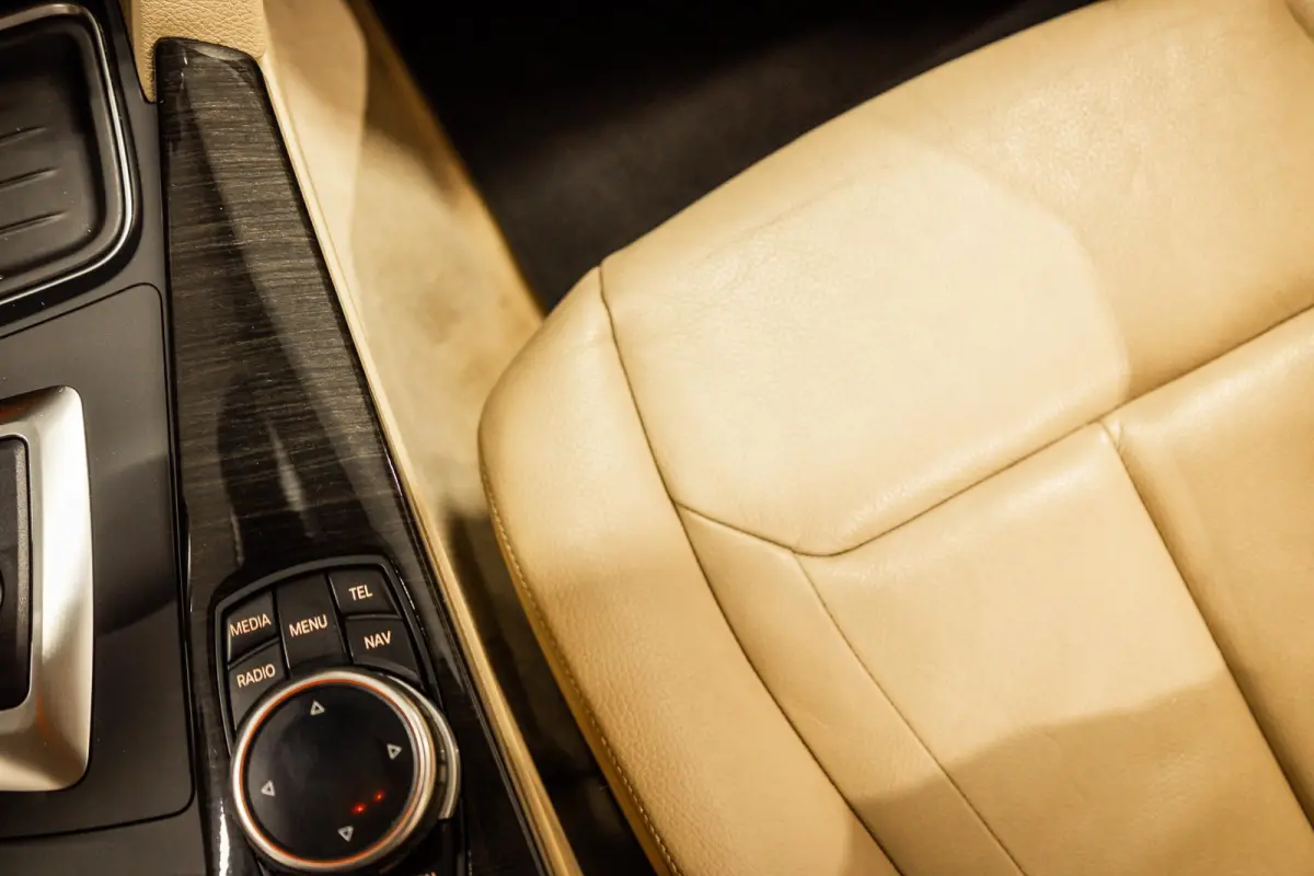 328i xDrive High Executive Leder | Dealer Onderhouden