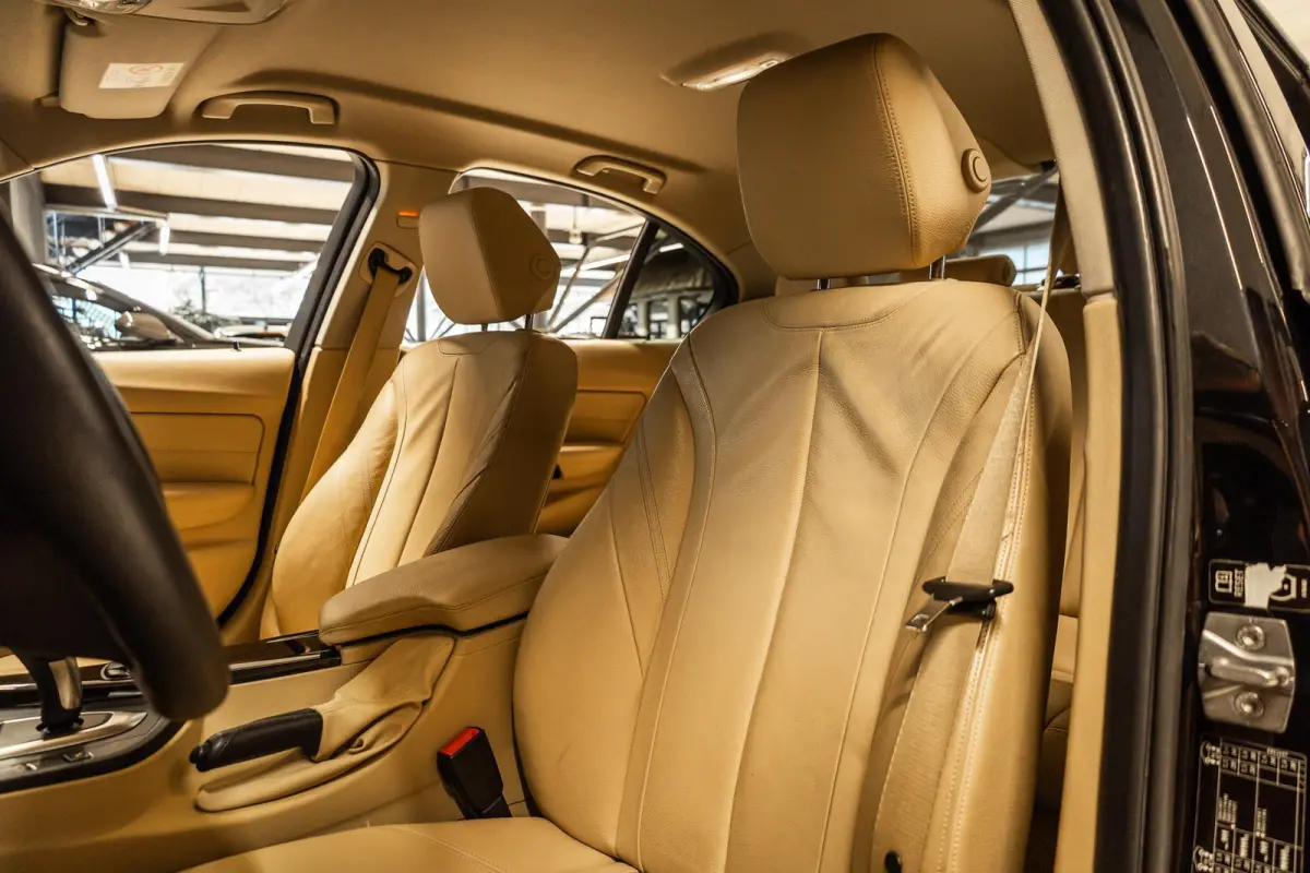 328i xDrive High Executive Leder | Dealer Onderhouden