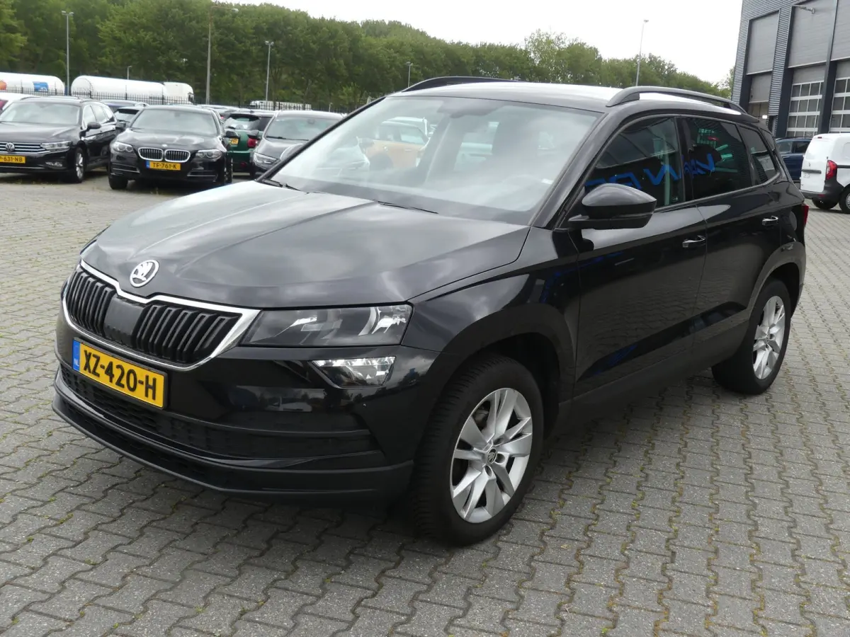 1.0 TSI Ambition Business / Virtual Cockpit / Carplay