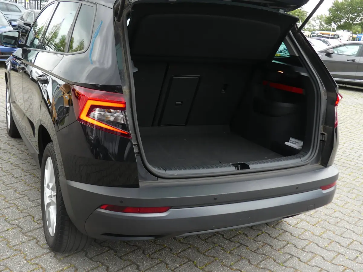 1.0 TSI Ambition Business / Virtual Cockpit / Carplay