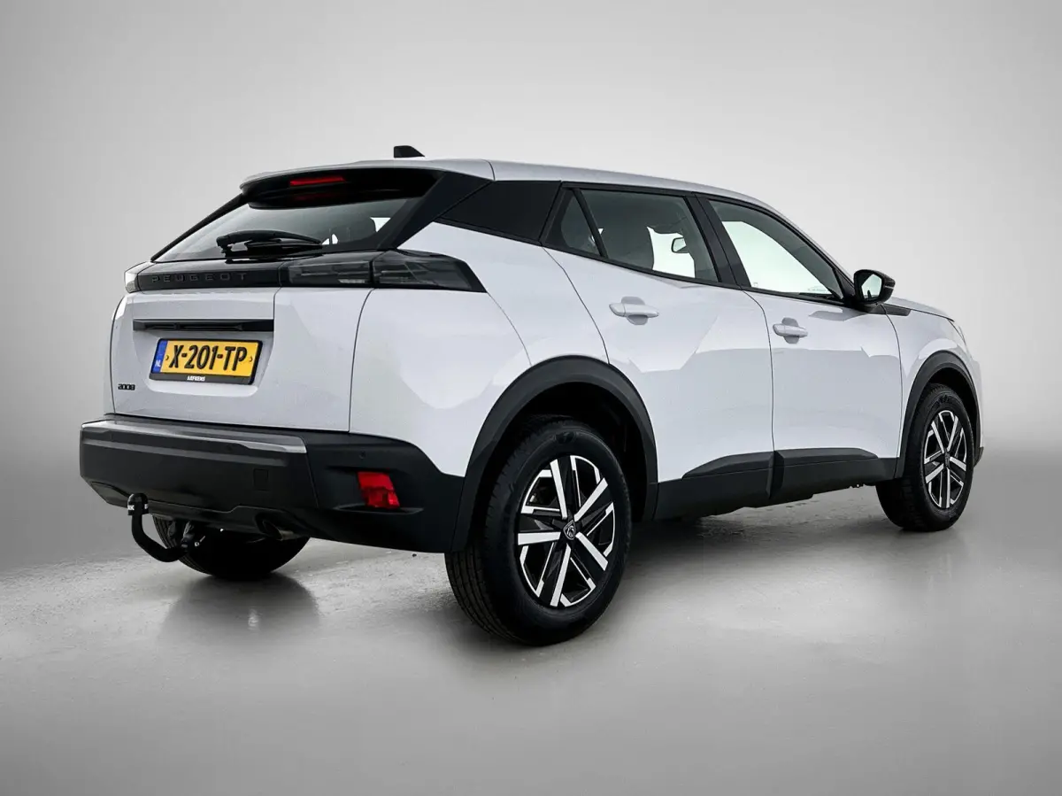 SUV Active 100pk | Navigatie | Achteruitrijcamera | Climate Control | Cruise Control | Parkeersensoren | Bluetooth | Apple Carplay / Android Auto | DAB+radio | Automatisch dimlicht | Regense