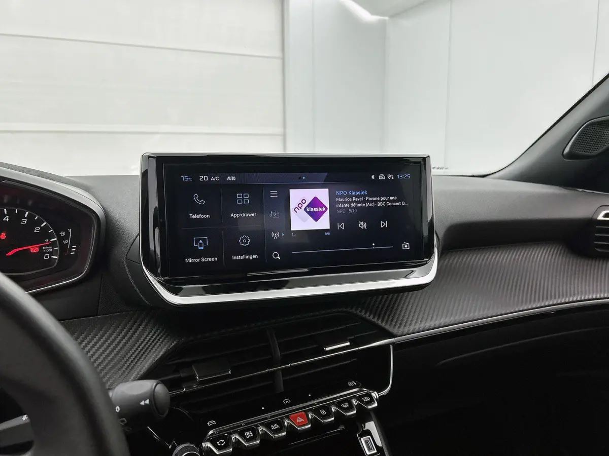 SUV Active 100pk | Navigatie | Achteruitrijcamera | Climate Control | Cruise Control | Parkeersensoren | Bluetooth | Apple Carplay / Android Auto | DAB+radio | Automatisch dimlicht | Regense